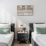 Averna - Breezy 2-br & Balcony In Apartmán Larnaca